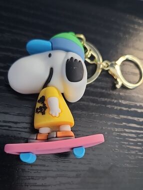 Peanuts Snoopy Skateboard Keychain Bag Charm